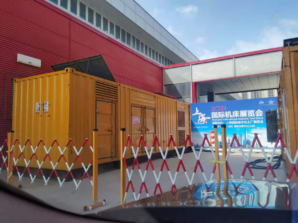 乌拉特前出租发电机-柴油发电机和汽油发电机哪个更好一些？