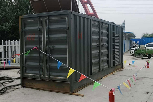 乌拉特前发电机租赁空气滤清器多久更换一次?
